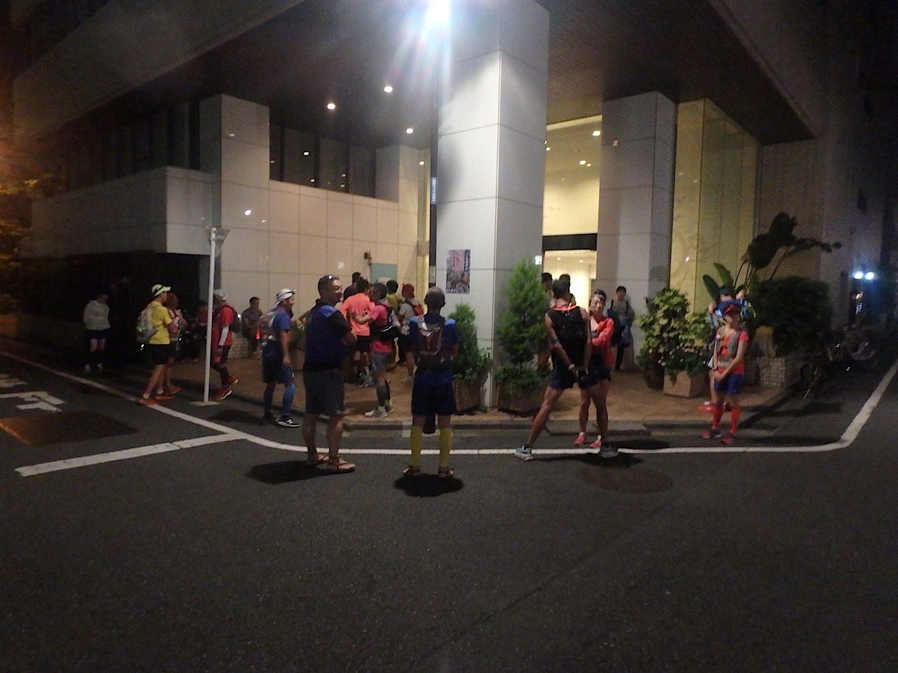 深夜発 100km 都内の人気スポットを駆け巡る 東京ウルトラマラソン は満足度が高かった トレーニング スポーツ Melos