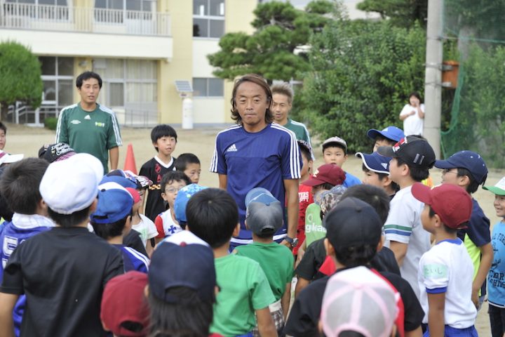 元サッカー日本代表 北澤豪がサッカー教室を開催へ 強くなるための技術を教えます 子育て スポーツ Melos