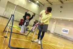 3～8歳対象・参加費2000円！ママ講師が教える「鉄棒教室」＆「マット運動教室」
