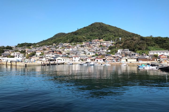 神社 アート そしてネコ 四国 男木島を走ってきた 島ランへgo 7 趣味 スポーツ Melos