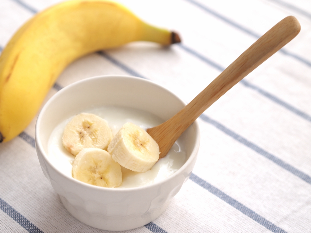 バナナは毎日食べると太る 筋トレやランニングとの相性は バナナの効果や栄養素を栄養士にとことん聞いた 健康 スポーツ Melos