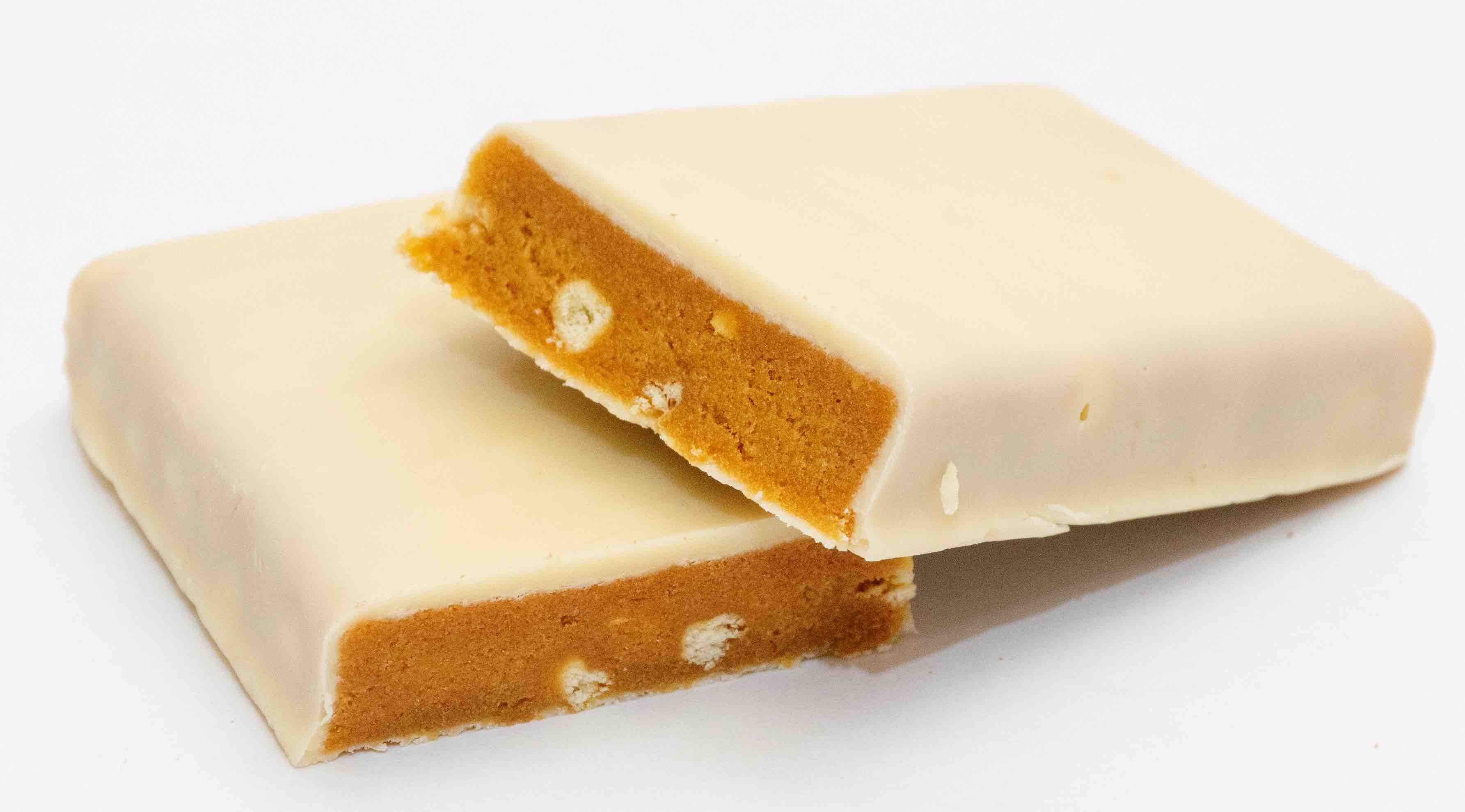 THINKフィットネス　ONEバー メープルグレーズドドーナッツ風味の中身