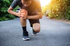 ランニングの膝の痛み対策。「走ると膝が痛くなる」を予防する方法は？