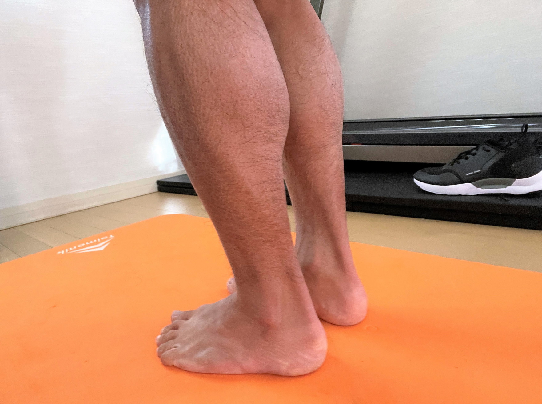 ふくらはぎの筋肉 下腿三頭筋 を鍛える筋トレ カーフレイズ 7種目 トレーニングの種類とやり方 効果を高めるポイント