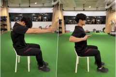 座ったままできる！背中痩せ＆猫背改善エクササイズをトレーナーが解説