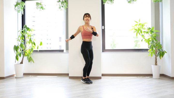手軽にダイエットできる1分間の有酸素運動 筋トレ初心者向けトレーニング ツイストジャンプ とは トレーニング スポーツ Melos