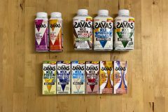 コンビニ「SAVAS（ザバス）ミルクプロテイン」11種類を飲み比べ！おすすめの味は…｜編集部の食レポ