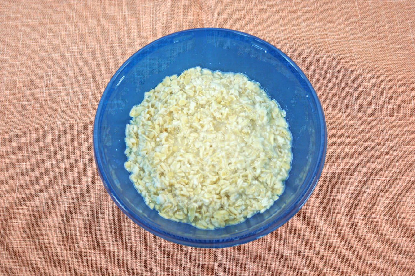 日清シスコ おいしいオートミールをお湯でふやかした状態