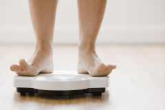 40代のダイエット、なぜ難しい？歳をとると太りやすくなる原因と対策