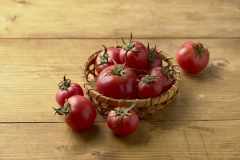 トマトの栄養と効果的な食べ方。リコピンのメリットは？ミニトマトやジュースでもいい？マッスルデリ管理栄養士が解説
