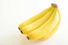 バナナの栄養と効果｜毎日食べると太る？カロリーや糖質は？ダイエットや筋トレ食材としてどう？[管理栄養士監修]