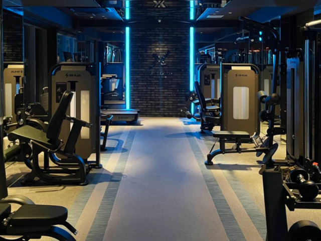 LUXGYM田町・三田店のトレーニングルームの写真