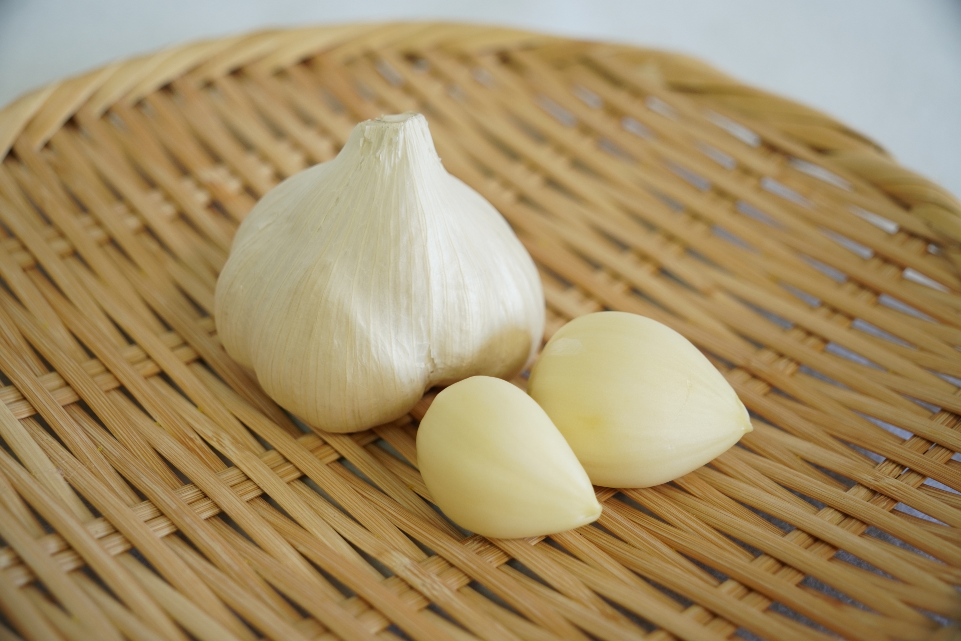 酢にんにくの栄養効果とは。期待できる“6つの健康メリット”と効果的な食べ方 | 健康 ×スポーツ『MELOS』