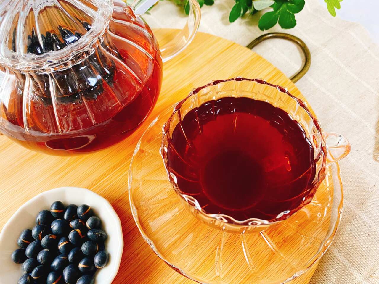 黒豆茶に期待できる6つの効能と、効果的な飲み方。飲み過ぎるとデメリットや副作用も[管理栄養士監修] | 健康 ×スポーツ『MELOS』
