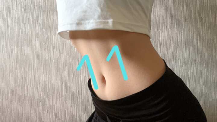 11字腹筋