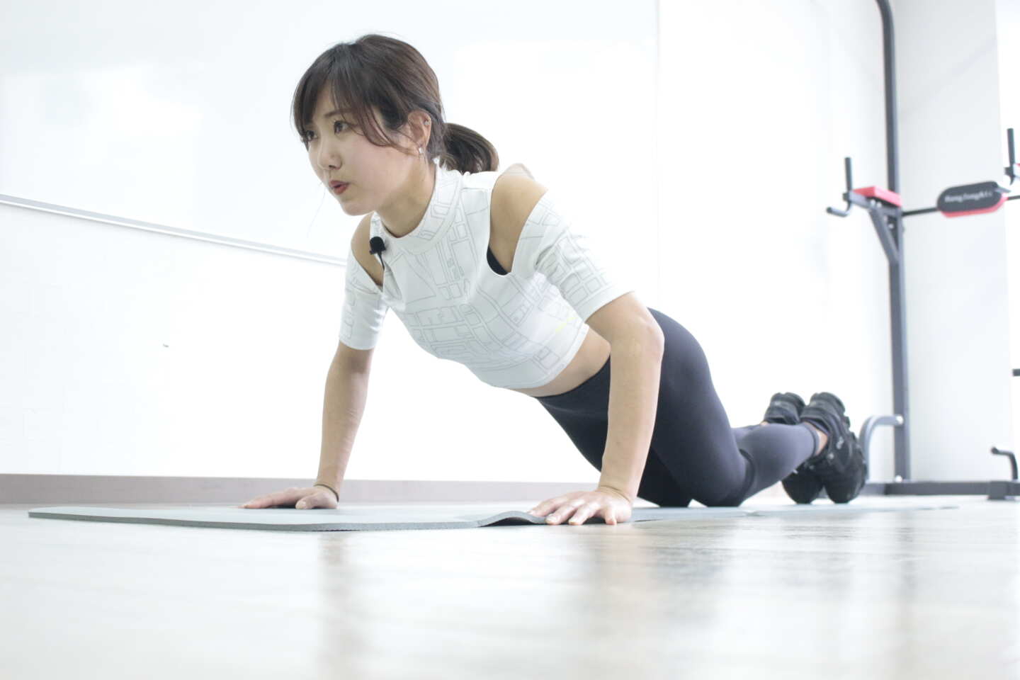 1日5分で激変！厚い胸板と腹筋を同時に鍛える最強メニュー10選