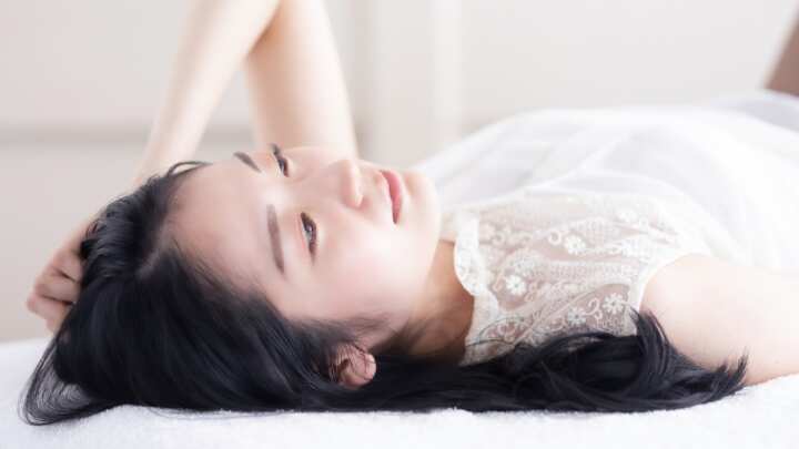 女性