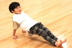 リバースハイプランク　子ども