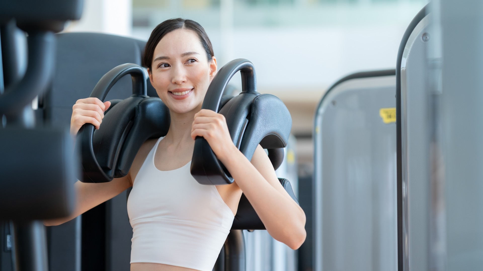 ジムトレーニング　女性