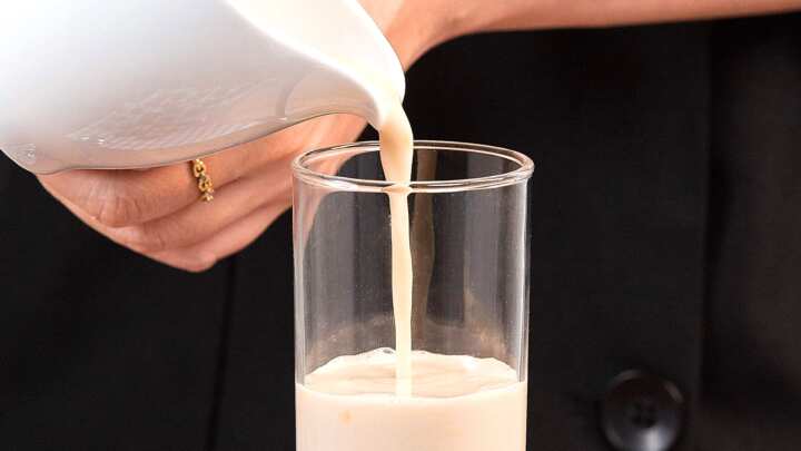 アーモンドミルク