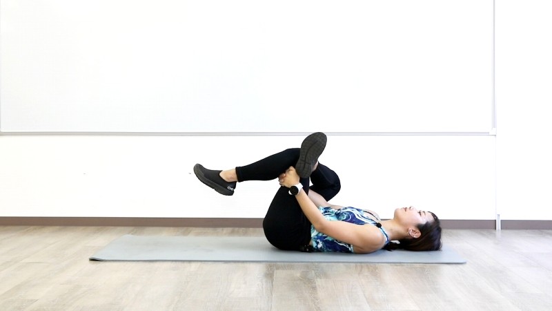 4の字ストレッチ