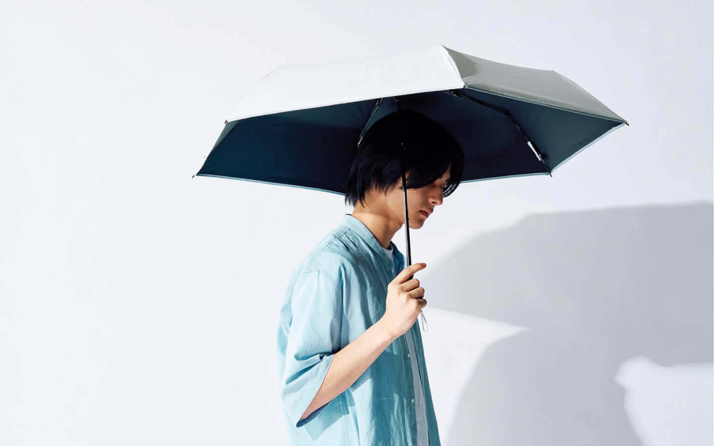 「日傘でここまで冷えるのか…」最大34℃の温度差を実証！“圧倒的な涼しさ”で酷暑日から身を守る