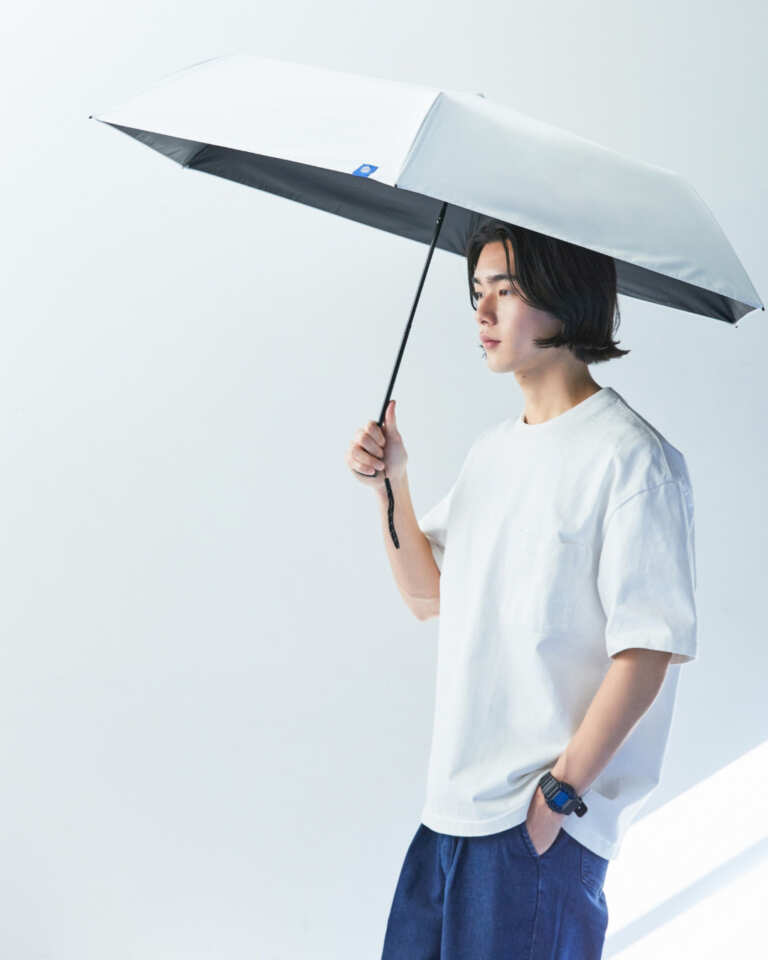 これはもう“持ち歩ける涼しさ”。温度上昇を約40.7℃抑える「日傘」が登場