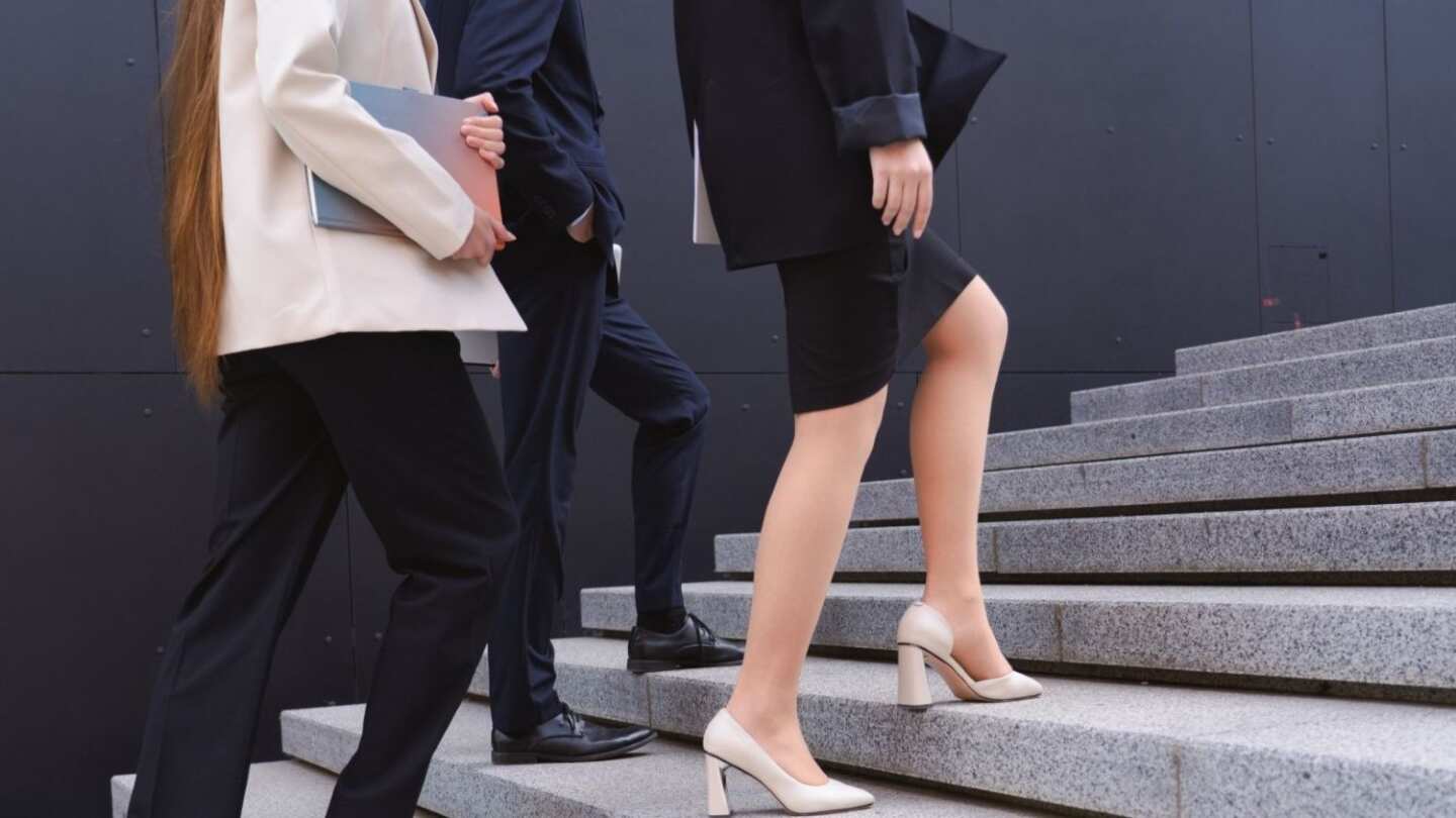 毎日階段を上り下りするとどうなる？1ヶ月後の体の変化とダイエット効果