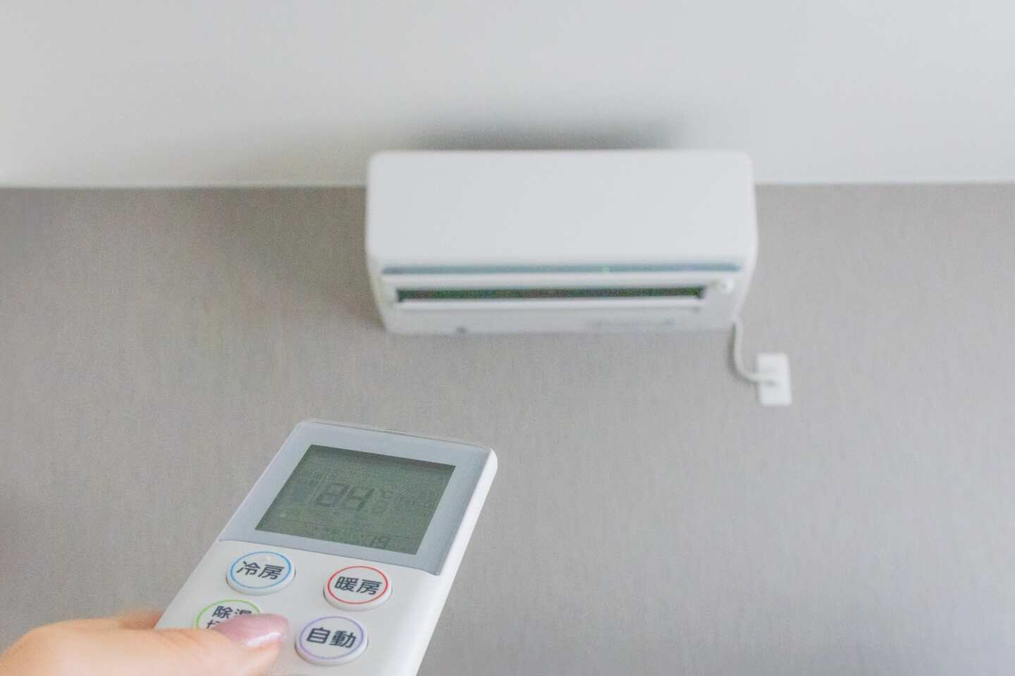 エアコンは「タイマー」と「つけっぱなし」どっちが電気代が安い？パナソニックが検証